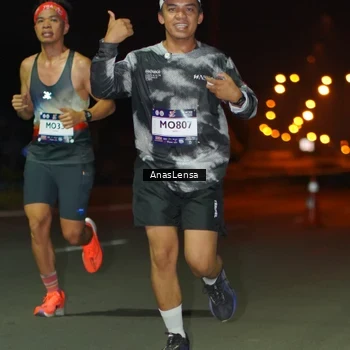 Runner Photo 7631363