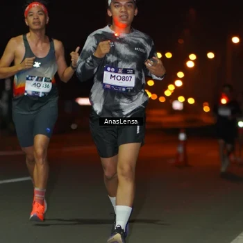 Runner Photo 7631404