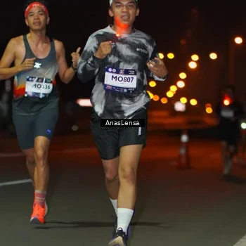 Runner Photo 7631407