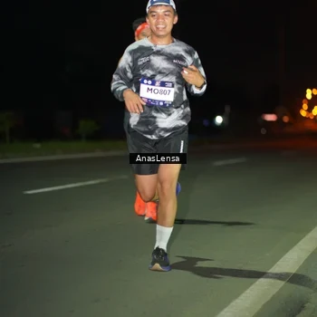 Runner Photo 7631413
