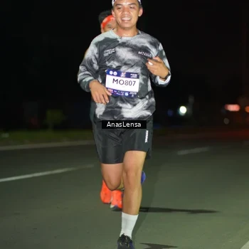 Runner Photo 7631415