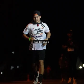 Runner Photo 7631439