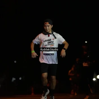 Runner Photo 7631445