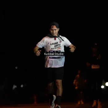Runner Photo 7631447