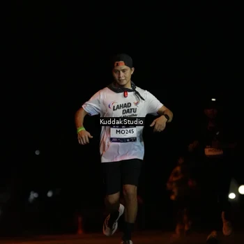 Runner Photo 7631448