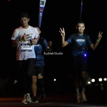 Runner Photo 7631468