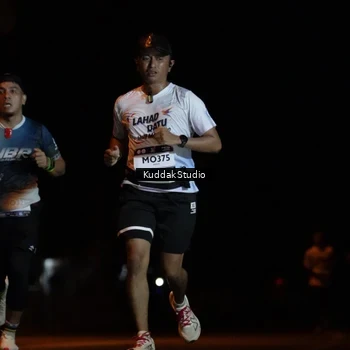 Runner Photo 7631477