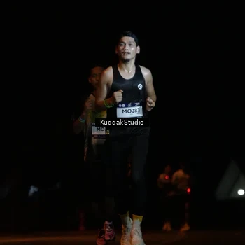 Runner Photo 7631504