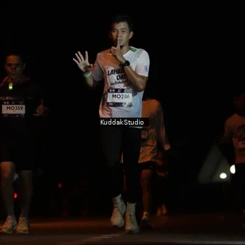 Runner Photo 7631531