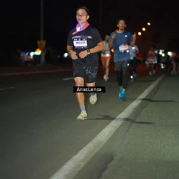 Runner Photo 7631535