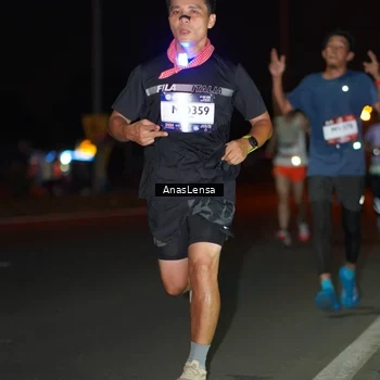 Runner Photo 7631560