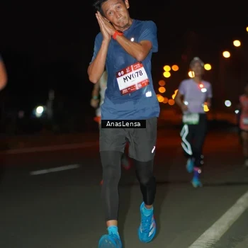 Runner Photo 7631611