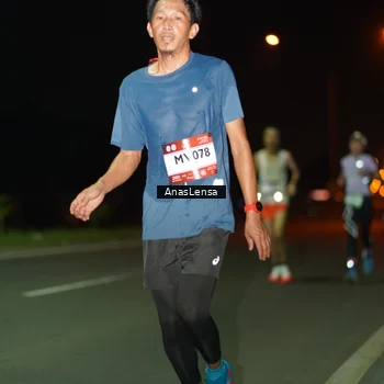 Runner Photo 7631691