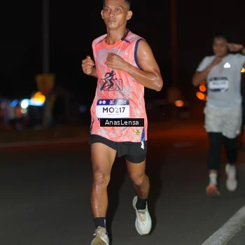 Runner Photo 7631693