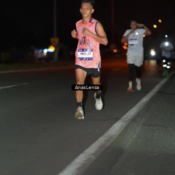 Runner Photo 7631697