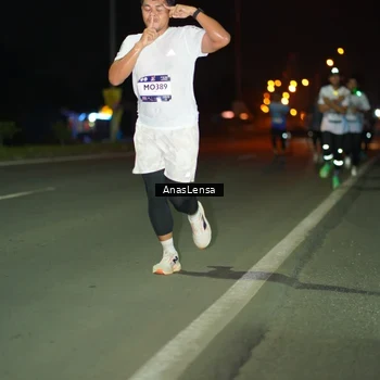 Runner Photo 7631706