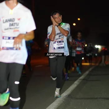 Runner Photo 7631711