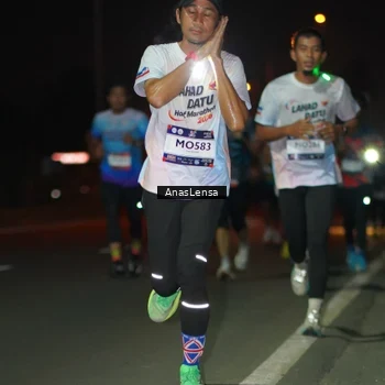 Runner Photo 7631713