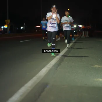 Runner Photo 7631714