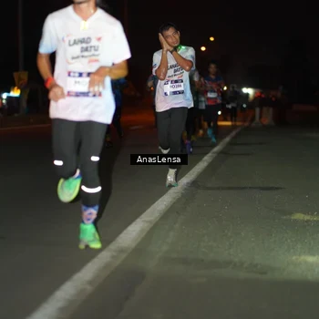 Runner Photo 7631715