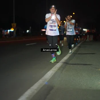Runner Photo 7631719