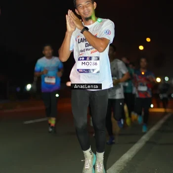 Runner Photo 7631722