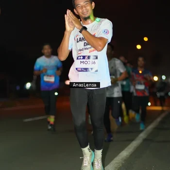 Runner Photo 7631726