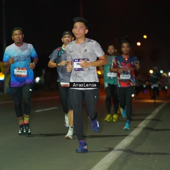 Runner Photo 7631729