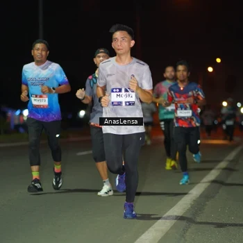 Runner Photo 7631730