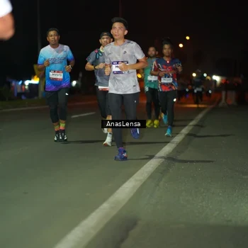 Runner Photo 7631733