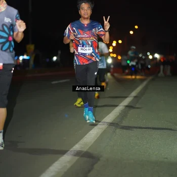 Runner Photo 7631735
