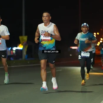 Runner Photo 7631741