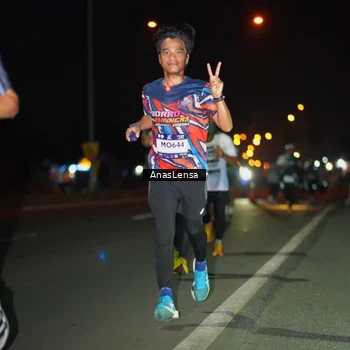 Runner Photo 7631744