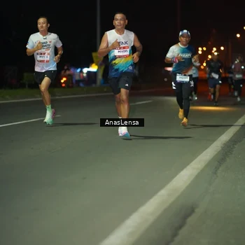 Runner Photo 7631745