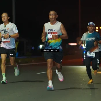 Runner Photo 7631748