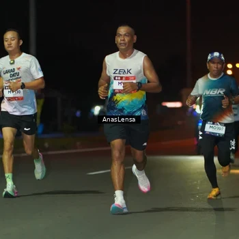 Runner Photo 7631749