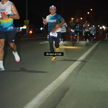 Runner Photo 7631753