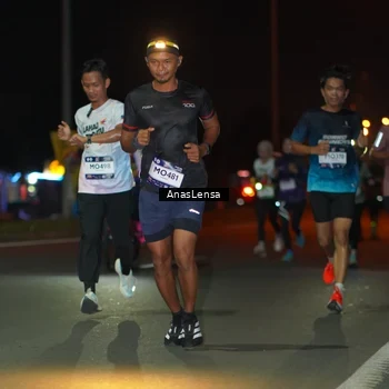 Runner Photo 7631763