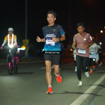 Runner Photo 7631767