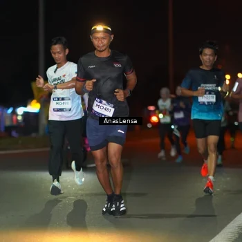 Runner Photo 7631768