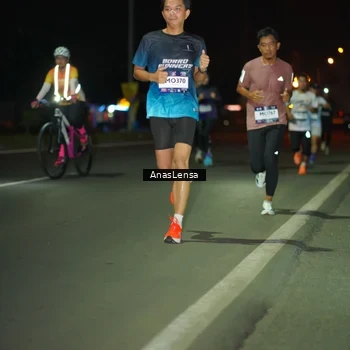 Runner Photo 7631769
