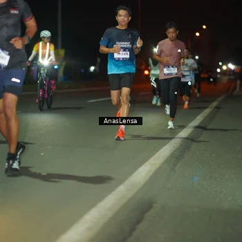 Runner Photo 7631771