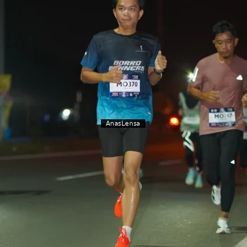 Runner Photo 7631772