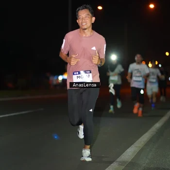 Runner Photo 7631780