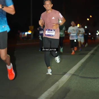Runner Photo 7631782