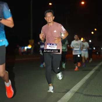 Runner Photo 7631784