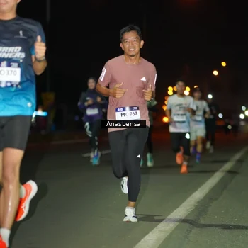 Runner Photo 7631785