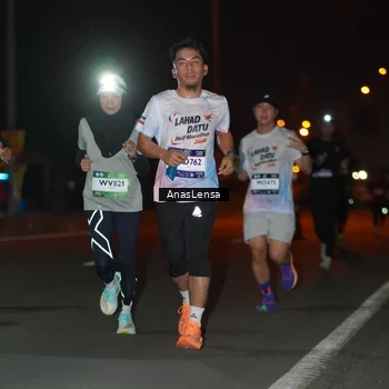 Runner Photo 7631787