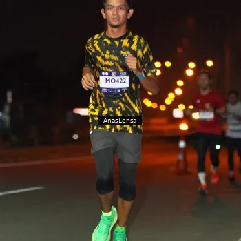 Runner Photo 7631814