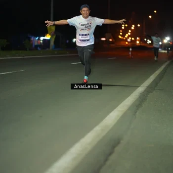 Runner Photo 7631844